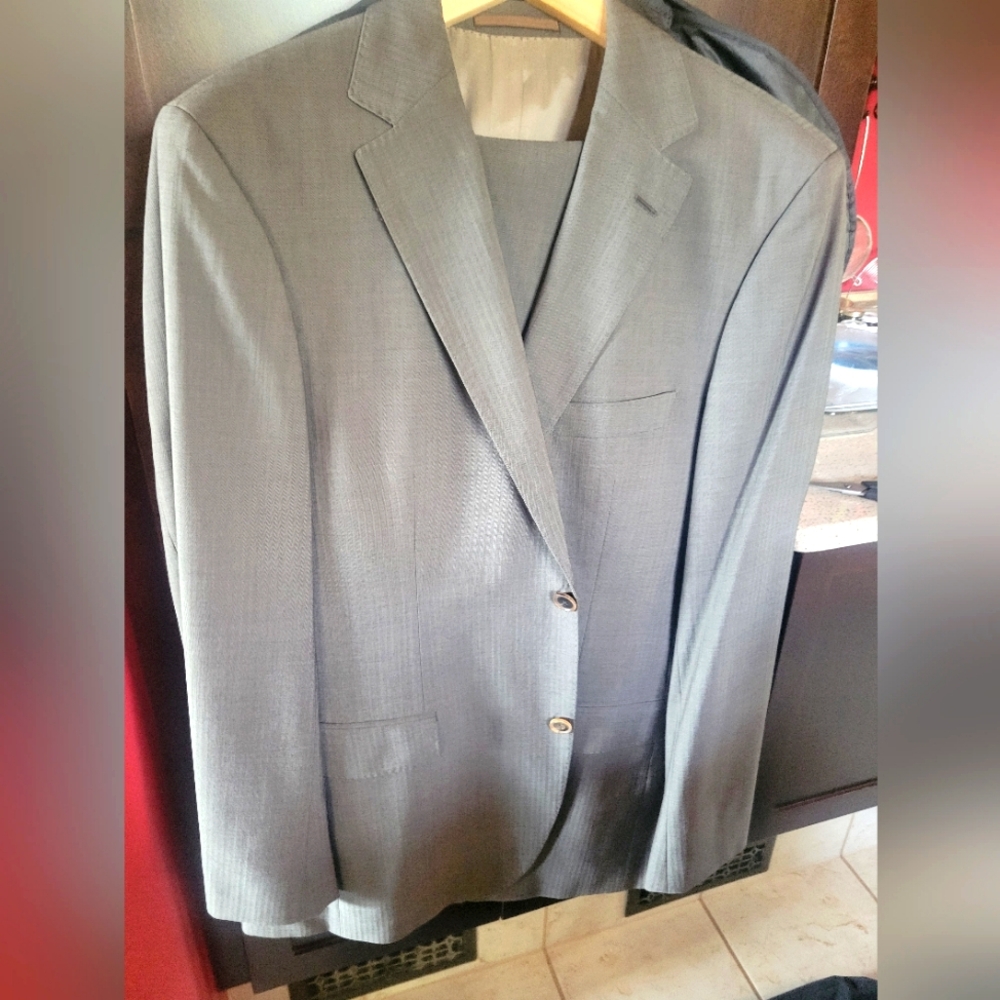 Hugo Boss 40R light brown